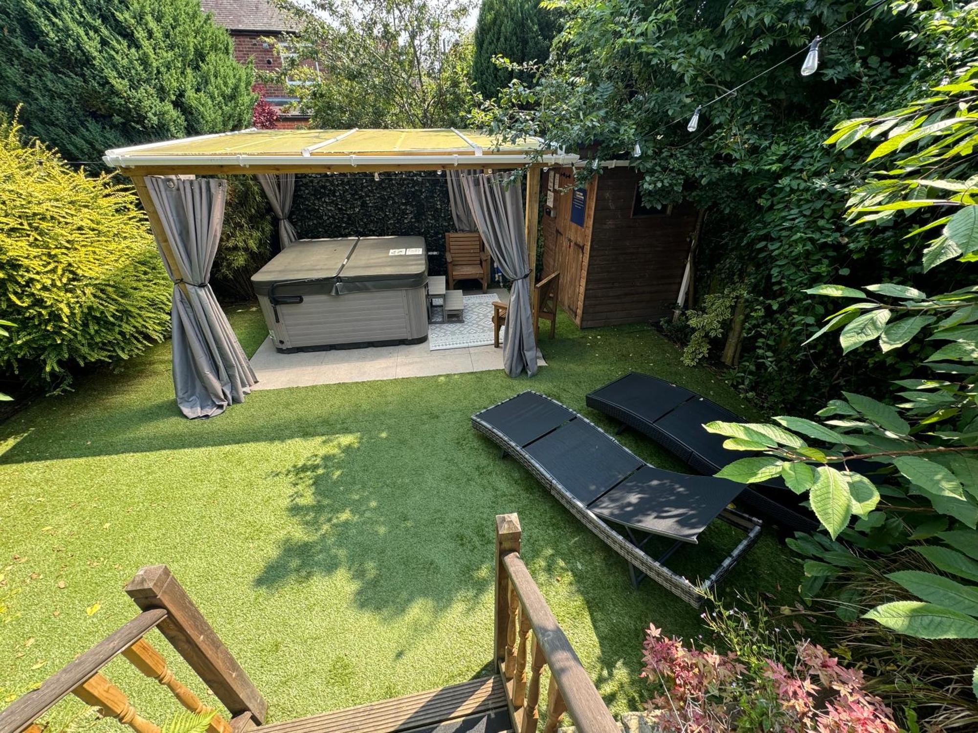 Holiday home Freeman Hot Tub House, Free Parking, Transport Links Longbenton